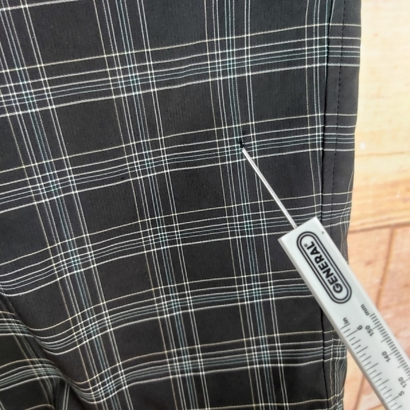 𝅺🍄3/50$🍄 GREG NORMAN plaid golf bermuda shorts size 34 - Picture 8 of 8
